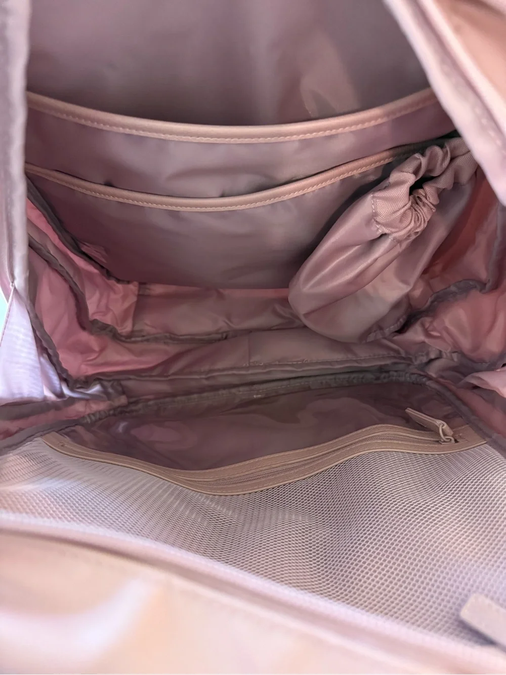 BÉIS 'The Expandable Backpack' in Atlas Pink